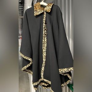 Fashionable classic cape